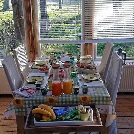 Bed & Breakfast Inndeberm Capelle aan den IJssel